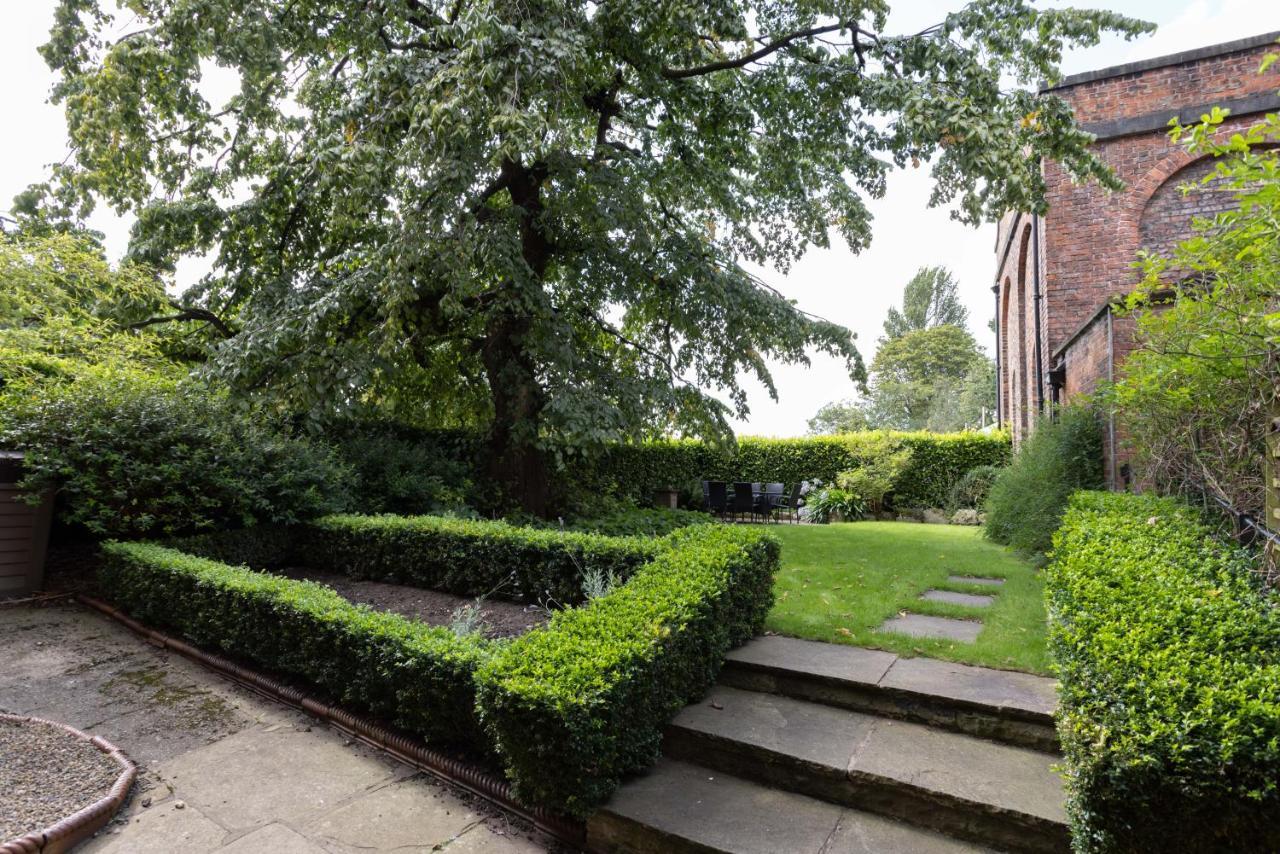 Lendal Tower Villa York Bagian luar foto