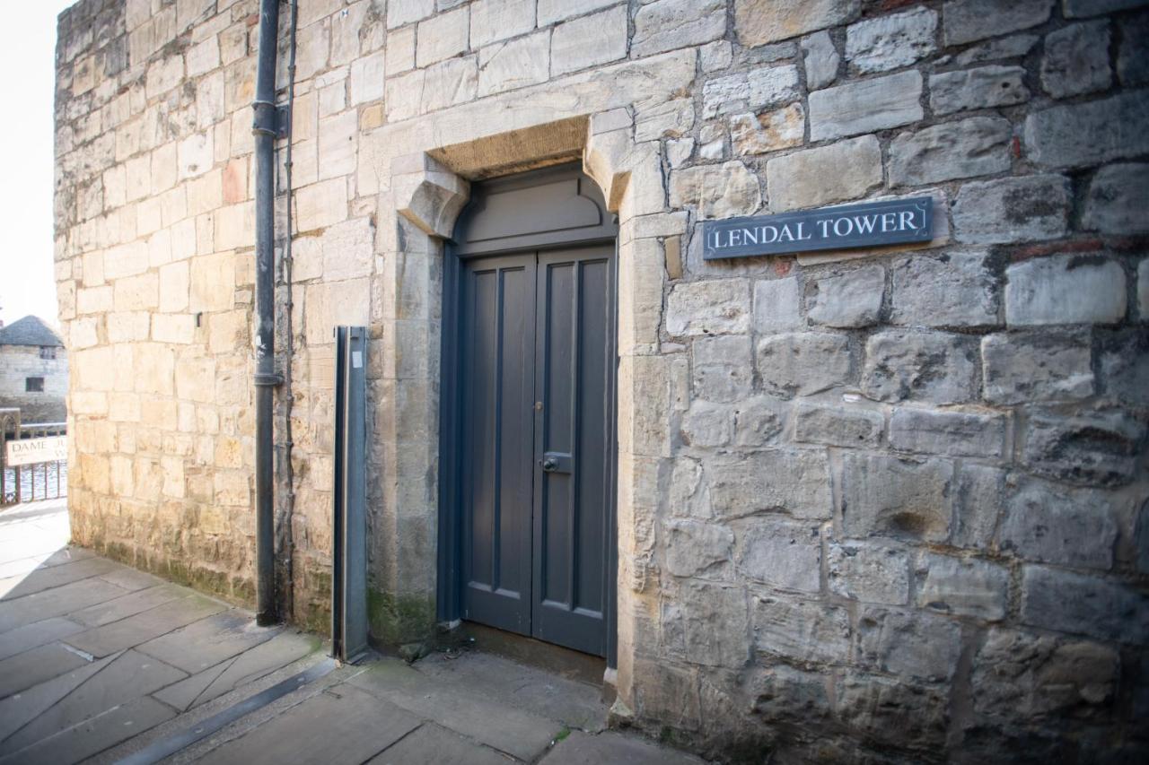 Lendal Tower Villa York Bagian luar foto