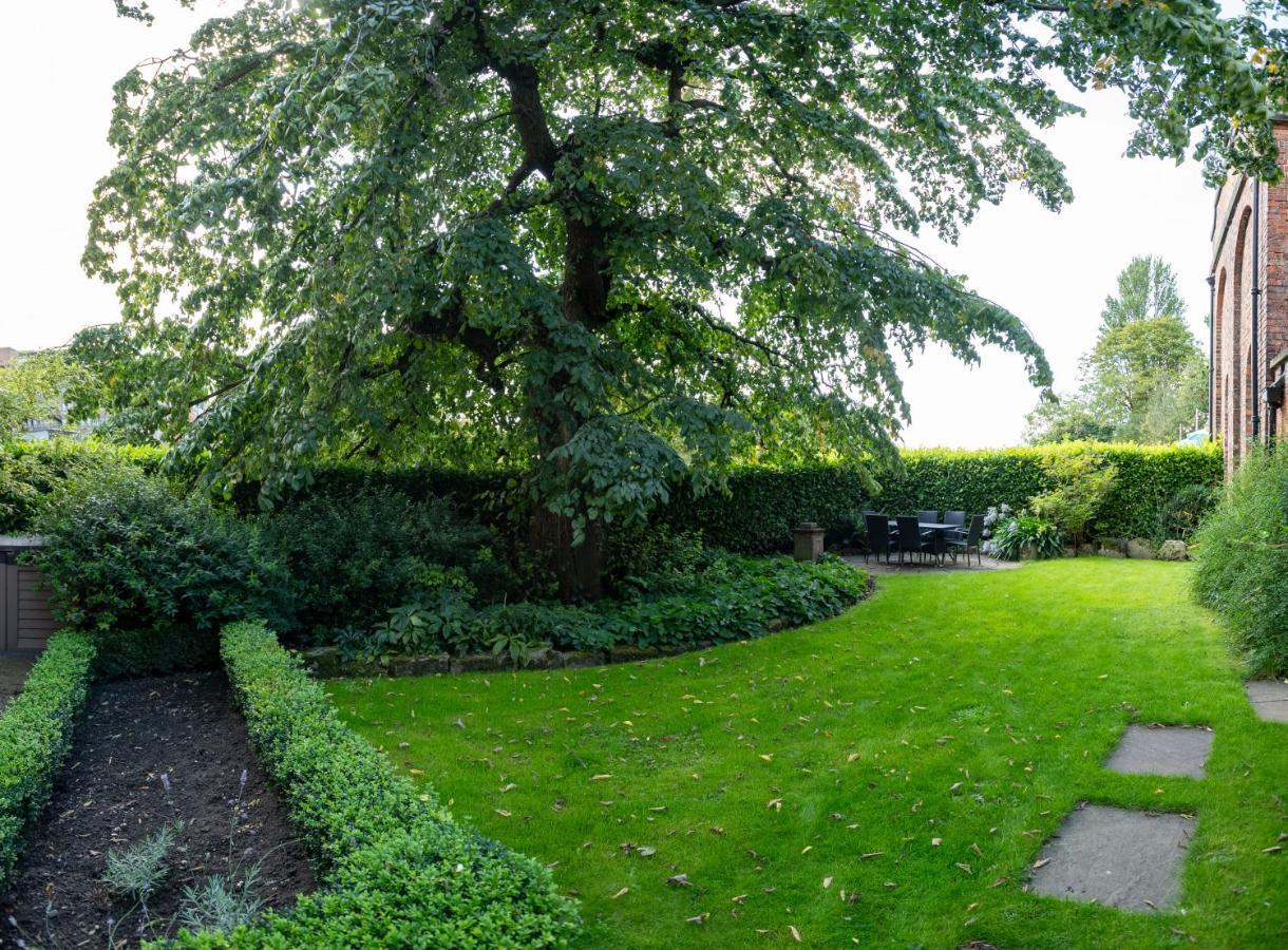 Lendal Tower Villa York Bagian luar foto